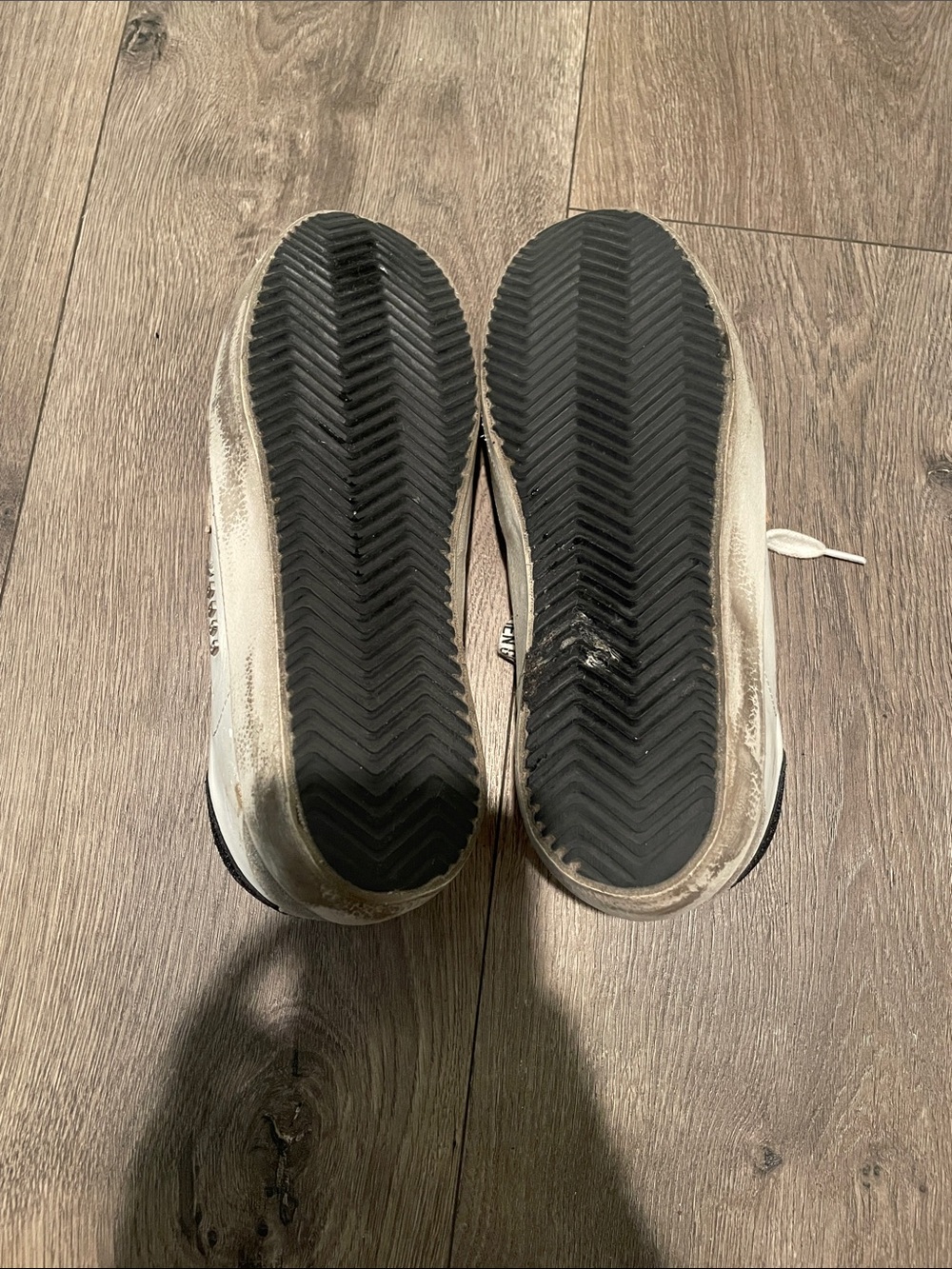 Golden Goose White Sneakers with Black Heel Tab - Picture 3 of 5